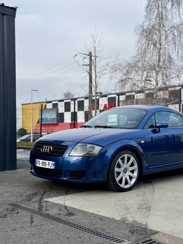 Traitement céramique monocouche Krytex pour une Audi TT dans notre centre de detailing à Viry