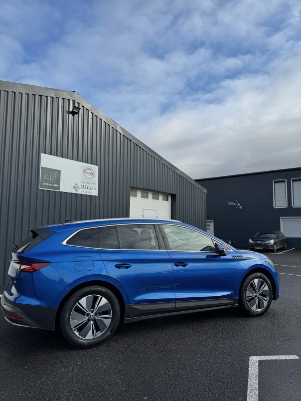 Je mets en vente mon véhicule, pouvez-vous le rendre comme neuf ? Un service RAISE dans notre centre de detailing à proximité de Genève