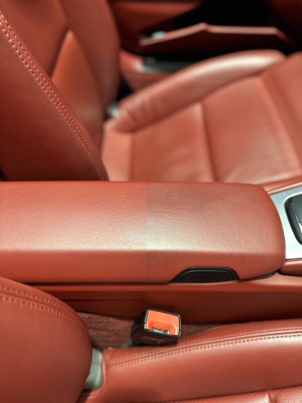 Protégez vos cuirs avant l’été : le traitement céramique intérieur, un réflexe malin – Raise Detailing à Viry (Genève / Annecy)