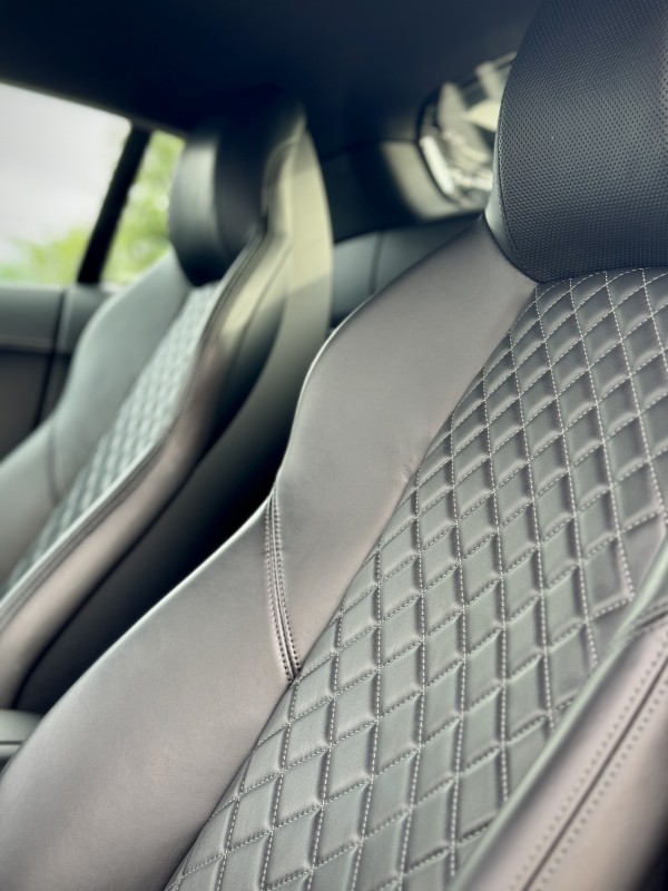 les sièges en cuir Audi R8 viry Haute Savoie