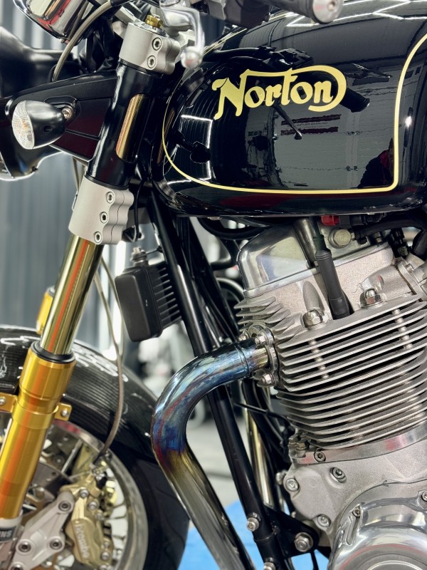 Protection céramique sur moto à viry