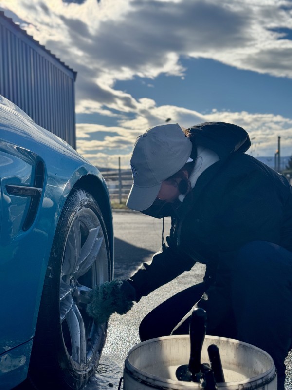 Votre voiture sort d’un detailing ? Voici comment l’entretenir sans tout ruiner à Viry, entre Annecy et Genève