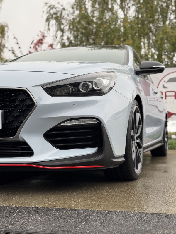 Comment éviter les impacts et les rayures sur ma voiture neuve ? La solution PPF XPEL chez Raise Detailing Car en Haute-Savoie