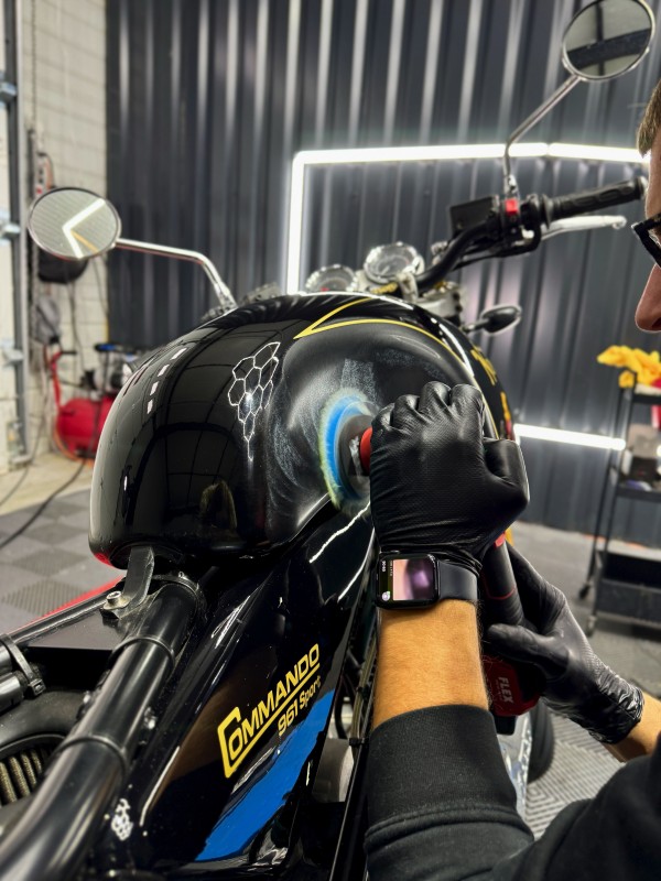 Moto Norton traitement céramique à Viry