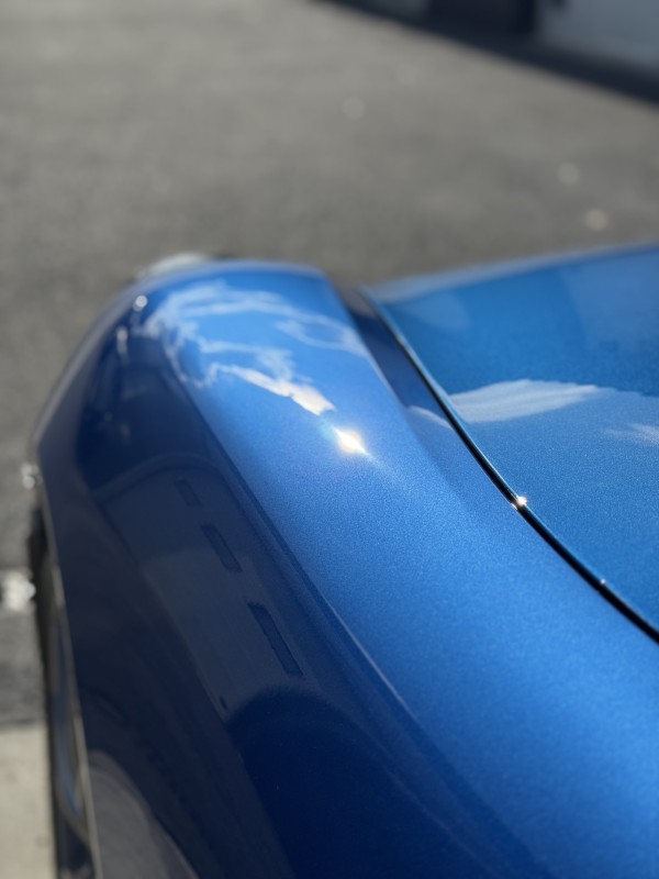 Le choix de la meilleure protection pour cette Porsche 718 GT4 : un film de protection XPEL dans notre centre de detailing à Viry