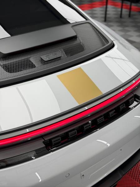 Pose d’un PPF complet XPEL Fusion sur Porsche GT3 Touring