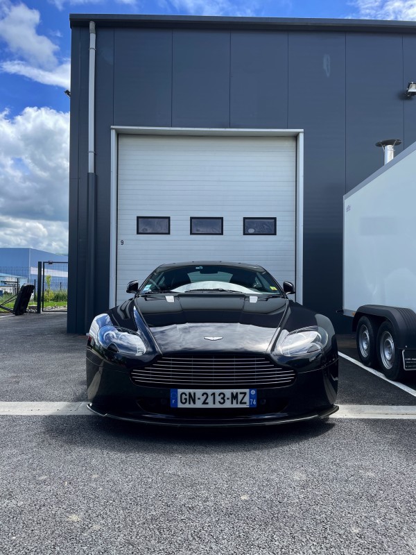 Aston martin Vantage V8 polissage et traitement céramique à viry