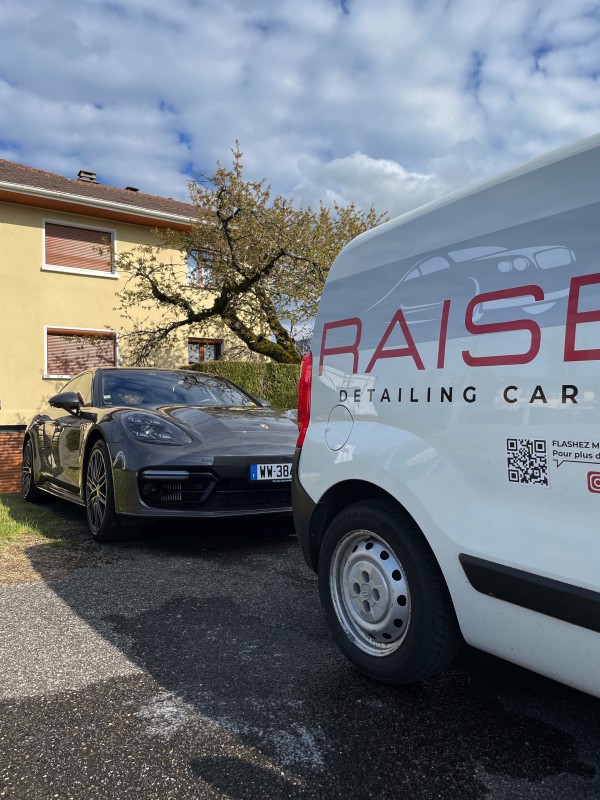Nettoyage approfondi d'une porsche à viry