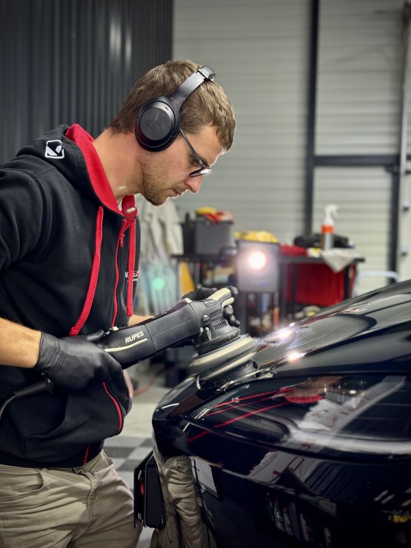 Lustrage sur Tesla model 3 Highland à viry