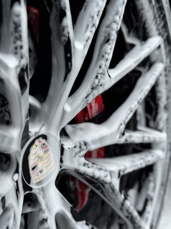Nettoyage jantes Porsche viry Haute-Savoie