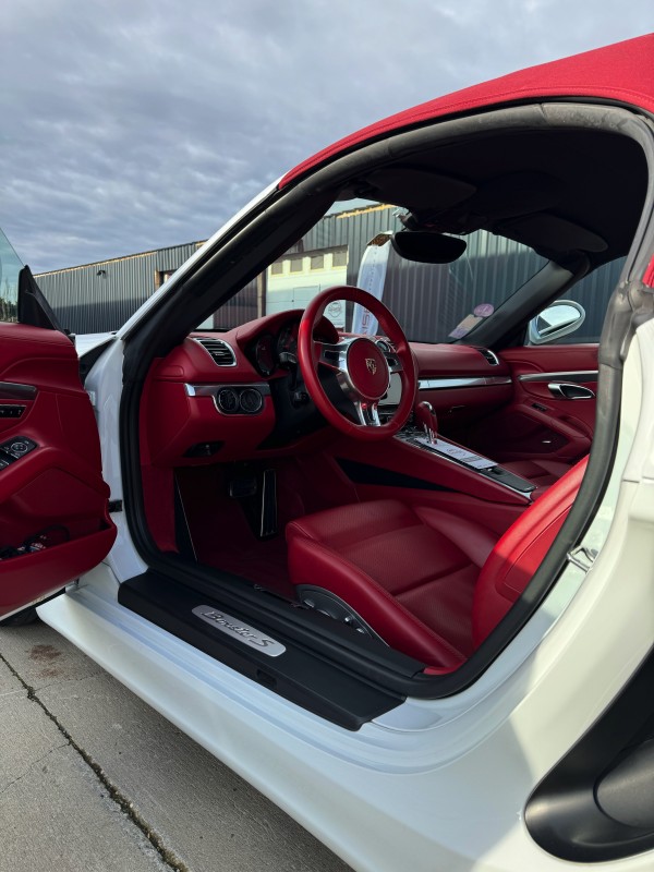 Le service abonnement nettoyage chez RAISE DETAILING CAR à Viry