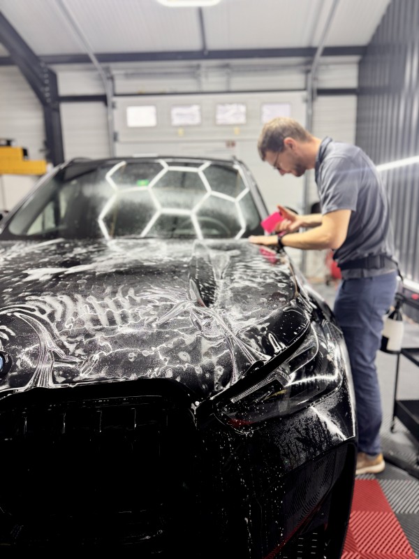 Ce BMW X1 méritait bien une protection PPF xpel dans notre centre de detailing de Viry en cours