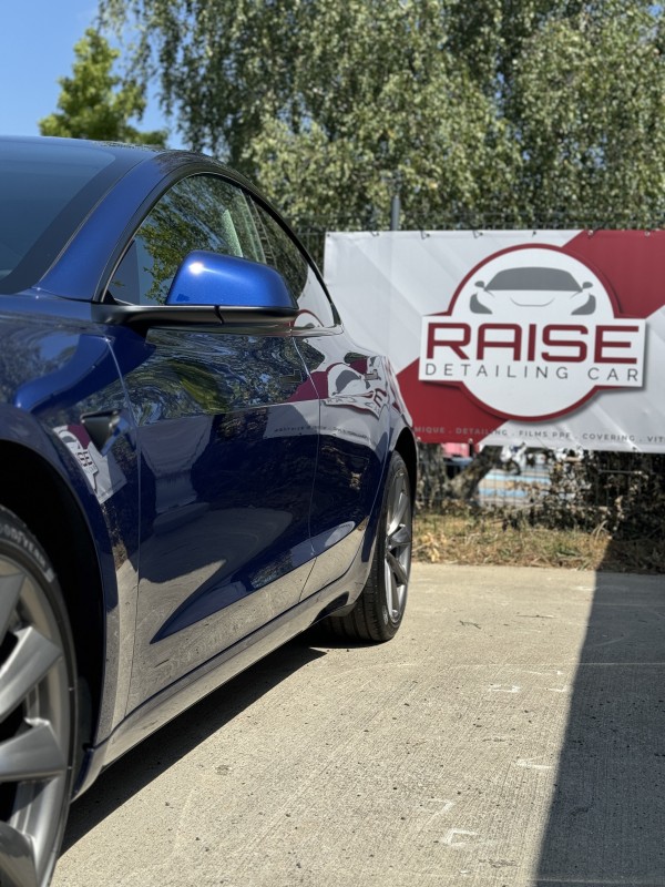 Rattrapage d'une pose de PPF sur une Tesla Model 3